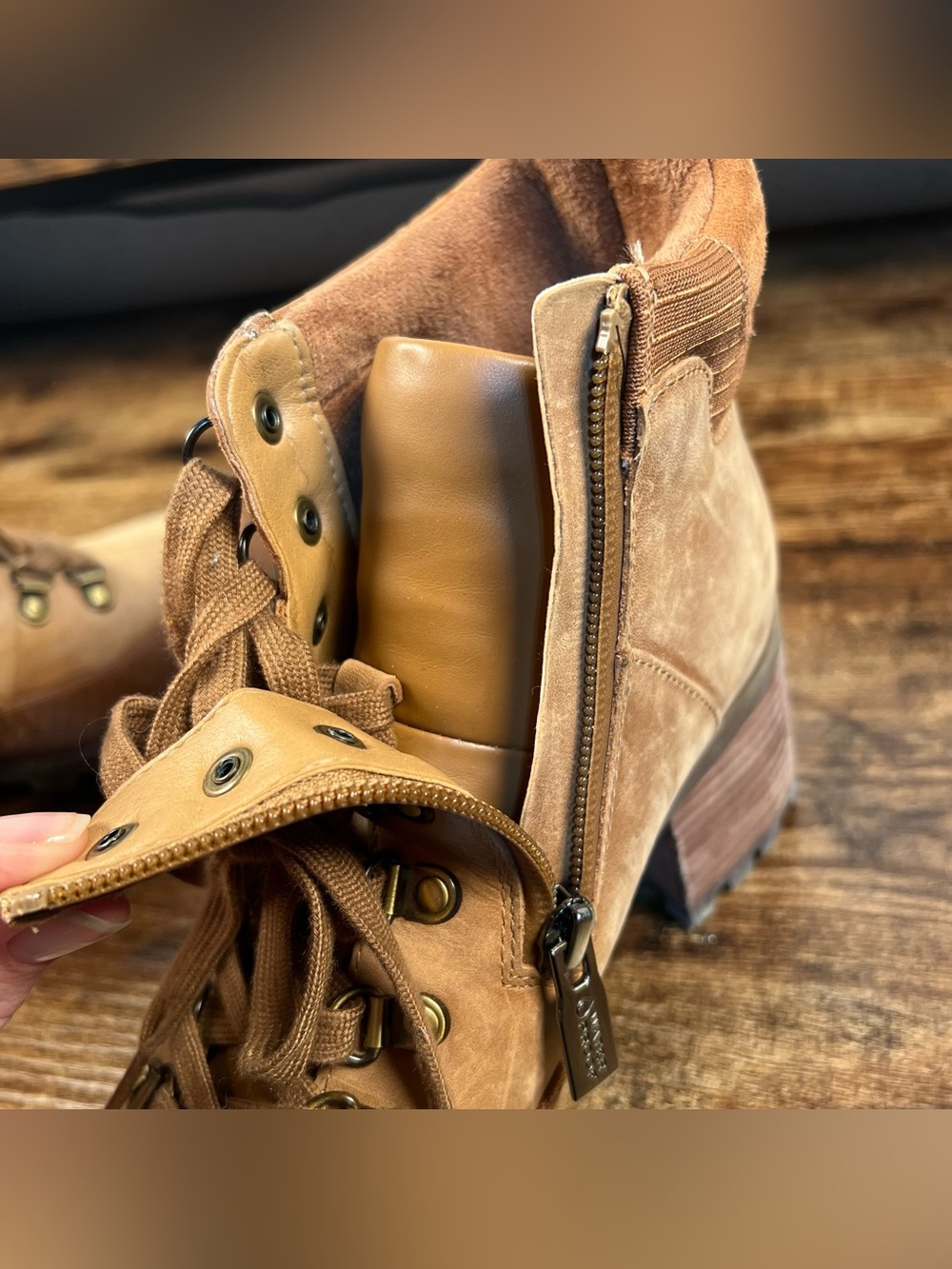 Vionic Spencer Boots Tan Chunky Waterproof Leather Hiker Combat Ankle Zip 8.5 - Picture 12 of 13